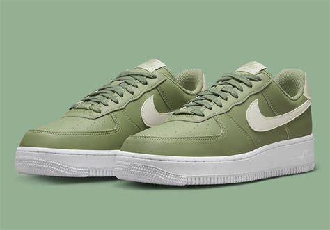 The Nike Air Force 1 Next Nature Doubles Down In “Oil Green”.